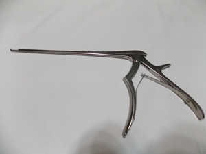 Forceps micro-laryngéens tubulaires à action tubulaire, à embout rond, 2 mm, en acier inoxydable, instruments médicaux ORL - Product Image 5