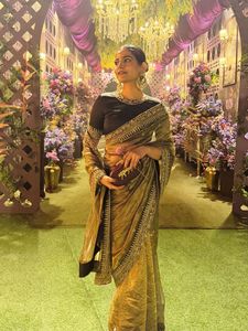 ผ้าซารีเนื้อผ้าทวิลเน็ตเนื้อนุ่ม ดีไซน์หรูหราทันสมัย สไตล์อินเดีย สำหรับงานปาร์ตี้ เหมาะสำหรับผู้หญิงที่ต้องการความเรียบร้อยและสง่างาม - Product Image 2