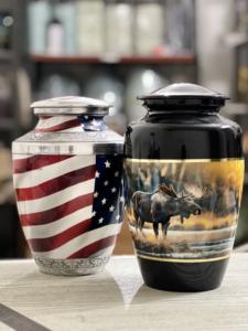 Urna Funeraria de Aluminio Hecha a Mano con la Bandera Americana Tradicional Moderna de Alta Calidad, Duradera, para Cenizas de Adultos, Impresión Personalizada - Product Image 2