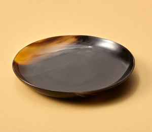 Nouveau design, plateau rond en corne de buffle véritable fait main, toucher naturel, pour servir les aliments, art et objet de collection, plateau à salade et à fruits pour la table de cuisine - Product Image 1