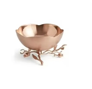 Bol de service extérieur noir de qualité supérieure avec support à motif de branche pour une utilisation décorative sur les tables d'hôtel et de mariage - Product Image 3