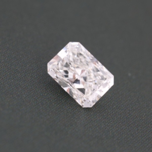 Diamant de laboratoire poli radiant 0,65 ct, couleur E, clarté VVS1, HPHT, certifié IGI, élégant pour bagues de fiançailles, vente en gros - Product Image 3