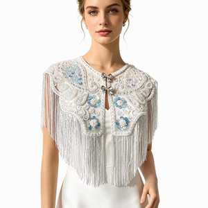 Cape d'épaule en polyester perlé pour femme avec broderie florale et franges, idéale pour les mariages et les soirées - Product Image 6