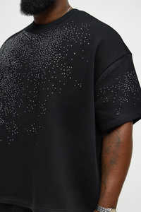 Camiseta de hombre de algodón 100% de alto gramaje con pedrería, corte holgado y extragrande, de secado rápido y ecológica, de fabricante de ropa urbana. - Product Image 4