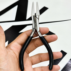 Pince à bec ergonomique en acier inoxydable haute performance, outil de fabrication de bijoux de haute qualité, 140 mm, pour plier les fils et former des boucles - Product Image 1