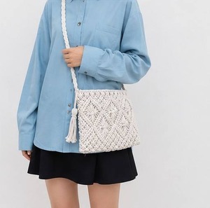 Vente flash sur les sacs à main traditionnels faits à la main pour femmes, en tissu de coton brodé, sac à main artisanal tendance, disponible au meilleur prix - Product Image 1