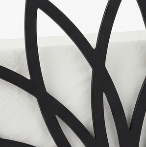 Porte-serviettes en forme de fleur en métal noir avec un design royal unique, parfait pour la décoration de bureau élégante et un rangement stylé - Product Image 2