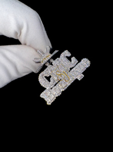 แผ่นป้ายโค้งสีเงิน925เย็นปรับแต่งได้พร้อมโลโก้สร้อยคอประกันเพชรมอยส์ซอไนท์ของขวัญจี้ฮิปฮอปส่องแสงเป็นประกายระยิบระยับ - Product Image 4