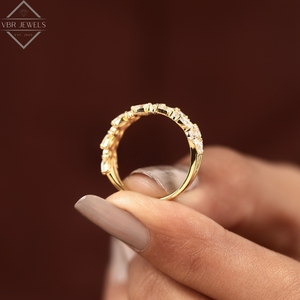 Anillo de Eternidad de Diamantes Marquise de Lujo en Oro Amarillo con Eslabones en Forma de Hoja, Joyería Nupcial para Mujer, Regalo de Aniversario - Product Image 5