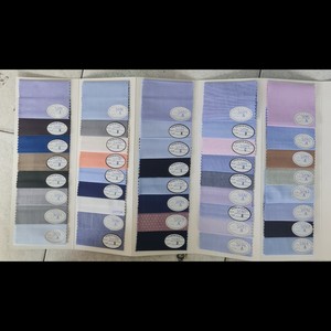 Une magnifique collection de motifs de chemises pour hommes sur tissu tissé en polyester et coton, largeur 44 pouces, prête pour une expédition immédiate. - Product Image 5