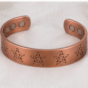 Brazalete Kada de Cobre Sólido con Símbolo de Estrella en Relieve, Joyería de Moda de Lujo Hecha a Mano - Product Image 1