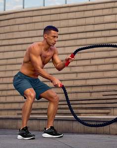 กางเกงขาสั้นกีฬาผู้ชาย น้ำหนักเบา เหมาะสำหรับออกกำลังกาย ฟิตเนส กิจกรรมกลางแจ้ง ท่องเที่ยว มีกระเป๋าซิป 3 ช่อง - Product Image 3