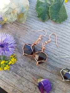 Boucles d'oreilles en grenat naturel brut, bijoux en cristal de grenat, cuivre ou argent sterling - Product Image 6