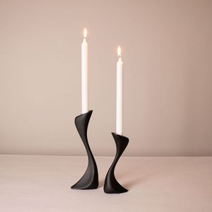 เชิงเทียนโลหะตกแต่งพื้นผิวสีทองสำหรับของตกแต่งบ้านสไตล์โมเดิร์น - Product Image 1