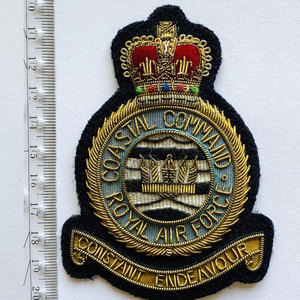 Badges brodés à coudre à bas prix avec détails en fil multicolore, bords renforcés, support en toile de haute qualité - Product Image 3