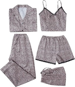 Conjunto de Pijamas de 4 Piezas para Mujer, de Alta Calidad, Suave y Cómodo, Estampado en Toda la Prenda, Ligero, Corte Clásico, Color Personalizado - Product Image 1