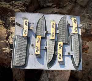 Ensemble de couteaux de chef professionnels en acier Damas faits main sur mesure, manche en os, vente en gros OEM, 5 pièces, qualité industrielle - Product Image 2