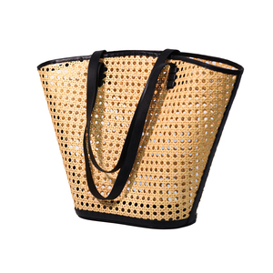 Bolso tote de ratán tejido a mano de lujo con asas de cuero genuino |   Bolsa de Compras para la Playa de Verano |   Bolso de Mano Ecológico de Gran Capacidad - Product Image 1