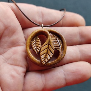 Collier en bois de style rustique, collier en bois couleur unie, collier en bois ambiance campagnarde, prix d'usine en gros - Product Image 4