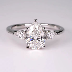 Anillo de compromiso de lujo con diamante talla pera de 3.00 ct, oro de 18K/14K/10K, anillo nupcial de tres piedras, quilates personalizados, joyería fina al por mayor - Product Image 1