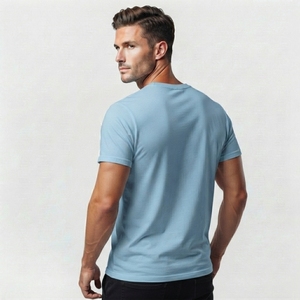 T-shirt pour homme de qualité supérieure avec impression graphique, vêtement élégant pour tous les jours avec des motifs graphiques détaillés, col confortable, respirant - Product Image 2