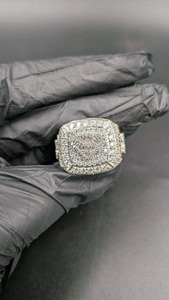 Bague de luxe en moissanite au design unique pour homme, coupe brillante, alliance de mariage et de fiançailles, bijoux de mode haut de gamme à vendre - Product Image 6