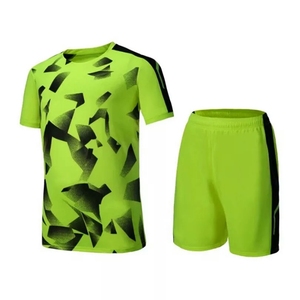 Conjunto de Uniforme de Fútbol Sublimado Personalizado 2026, Transpirable, de Secado Rápido, Camiseta y Pantalones Cortos de Poliéster, Ropa Deportiva para Equipos, Venta al Por Mayor - Product Image 1