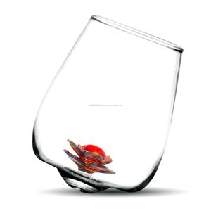 Vaso de whisky giratorio con carácter de 250ml, vidrio de borosilicato soplado a mano para una experiencia de bebida única - Product Image 1