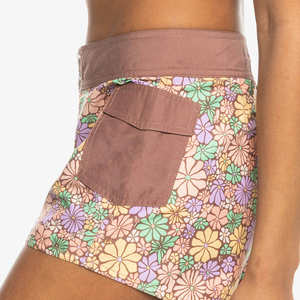 Short de bain pour femme, design personnalisé, vente en gros, attrayant, pour l'extérieur, avec poches, avec votre propre logo. - Product Image 6