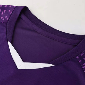Maillot et short de football personnalisés pour clubs de football professionnels, kit de football personnalisé haut de gamme pour équipes sportives compétitives - Product Image 4
