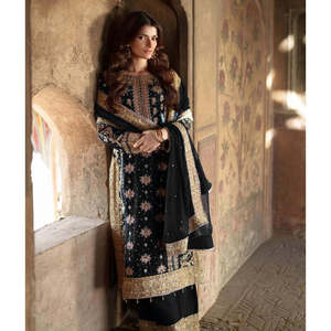 ชุดสูทผู้หญิงดีไซน์เนอร์ พร้อมงานปักเลื่อมและประดับมุก - Product Image 4