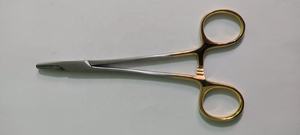 Instrumentos quirúrgicos Portaagujas Mayo hegar TC 18 cm con insertos de carburo de tungsteno - Product Image 3