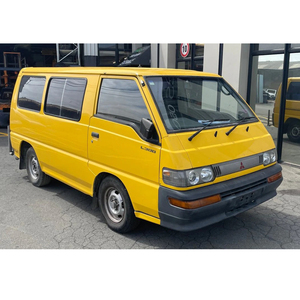 Fourgon robuste et durable pour travaux de transport intensifs, Mitsubishi L300 d'occasion. - Product Image 4