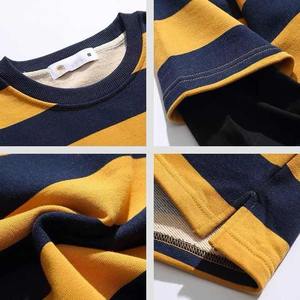 T-shirt homme coupe moderne, double couche, poids lourd |   Tissu doux au toucher confortable |   Fabricant de vêtements sur mesure en gros - Product Image 6