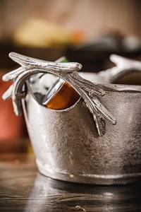 Cubo de Hielo de Aluminio Fundido Plateado Hecho a Mano, Libre de BPA, Ecológico, con Asas Rústicas de Cuerno de Ciervo, Elegante Tazón de Metal - Product Image 4