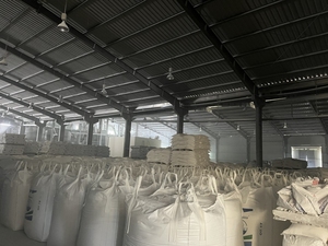 ผงแคลเซียมคาร์บอเนตบดละเอียด 1250 เมช ความขาวสูง ขายดี มีความบริสุทธิ์มากกว่า 98% จาก NHAT THANG VNT7 JSC สำหรับใช้เป็นฟิลเลอร์มาสเตอร์แบทช์ - Product Image 3