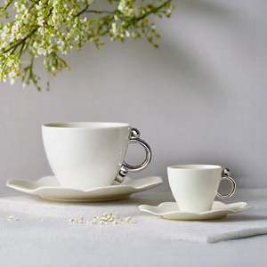 Di alta qualità Made In Korea belle Bone China stoviglie di lusso Geometrica argento bordo tazza Espresso e piattino decorato con dolore alla mano