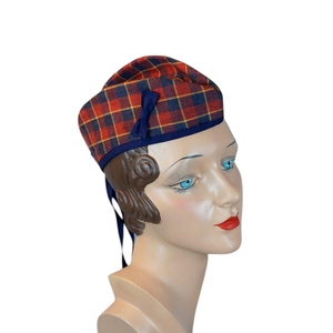 Chapeau écossais Glengarry vintage noir en laine avec ruban et pompon rouges – Casquette d'hiver écologique et respirante pour tenue Kilt - Product Image 3