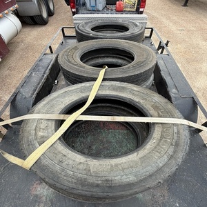 Neumático de Camión Usado de Larga Distancia 11R24.5 de Calidad Premium, Diseñado para Posición de Dirección, Alta Eficiencia de Combustible, Banda de Rodadura Resistente y Reutilizable - Product Image 6