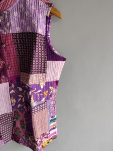 Chaleco de Mujer de Algodón Tejido con Estampado Floral y Parches Bohemios, Cuello Mandarín, Sin Mangas, Acolchado, Transpirable, Ecológico, con Bolsillos - Product Image 3