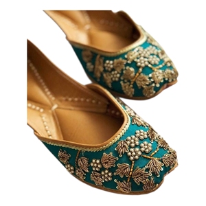 Zapatos Khussa Jutti Punjabi Indios Pakistaníes Hechos a Mano, Elegantes, con Flores de Verano y Piedras, Cómodos, Sin Cordones, Planos, para Mujer, en Tallas y Colores Personalizados - Product Image 4