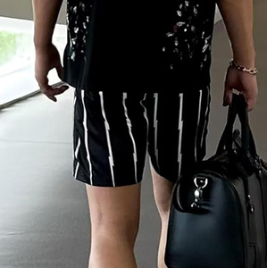 Shorts de sport en polyester satiné respirant de haute qualité, avec cordon de serrage, logo personnalisé, numéro imprimé numériquement, taille plus - Product Image 3
