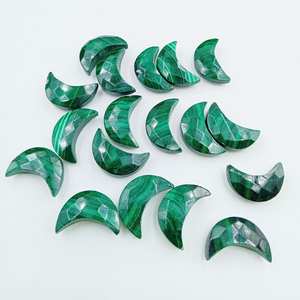 Piedras Sueltas de Malaquita Natural Facetada Tallada en Forma de Luna para Joyería, Proveedor Mayorista - Product Image 3
