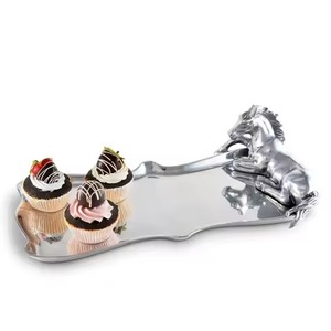 Plateau de service ovale en acier inoxydable le plus vendu avec poignées dorées, finition martelée, style glamour, design durable - Product Image 5