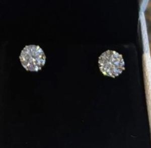 Pendientes de diamantes ligeros de lujo para mujer, pendientes de diamantes de exportador a precio de mayoreo. - Product Image 3