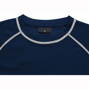 Camiseta Deportiva de Manga Corta de Compresión Personalizada de Alta Calidad para Hombre, Protección UV, Impresión por Transferencia de Calor, 220g, 100% Poliéster - Product Image 3