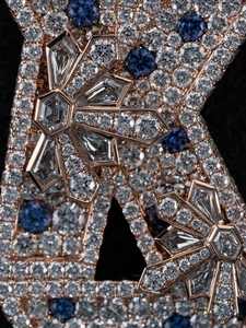 จี้ห้อยคอฮิปฮอปแบบกำหนดเองได้ หรูหรา เงินแท้ 925 ชุบทองคำขาว ประดับเพชรโมอิสซาไนต์ ตัวอักษรย่อ สไตล์แร็ปเปอร์ สำหรับงานปาร์ตี้ - Product Image 3