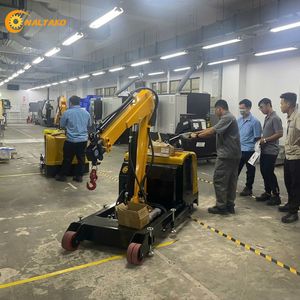 1.5 Ton Mini Hydraulic Electric Floor Crane 3.8m Height Dual Hydraulic System 360 Rotating Naltako NCC-1500 - Product Image 4