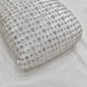 Fournisseur en gros de tissus en soie brodés de perles, fabricant de tissus en soie brodés de perles en Inde, tissu en soie brodé avec des perles - Product Image 4