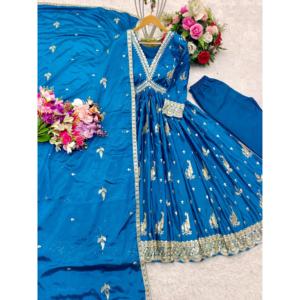 Vestido de Diseñador con Corte Aliya, Pantalón Elegante y Hermoso Dupatta, Conjuntos Modestos - Product Image 5